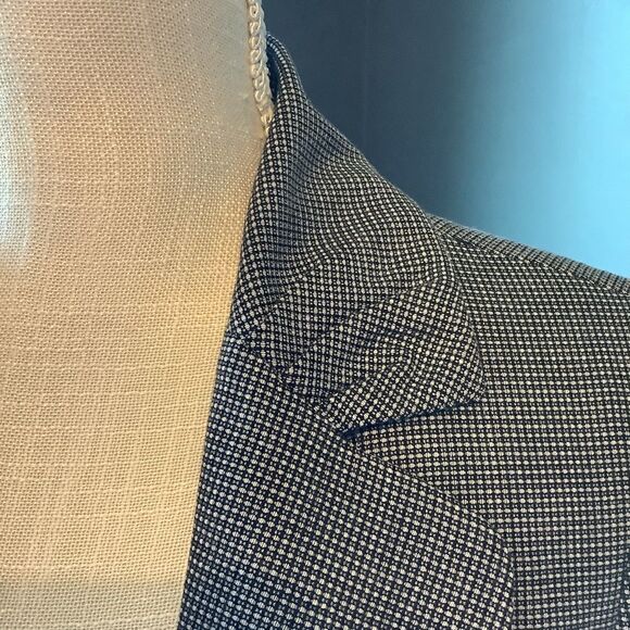 The Limited Single Breasted Jacket - Picture 2 of 8